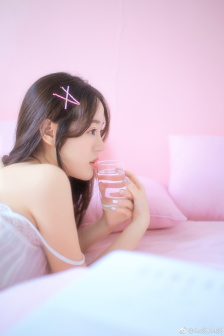 粉嫩小泬